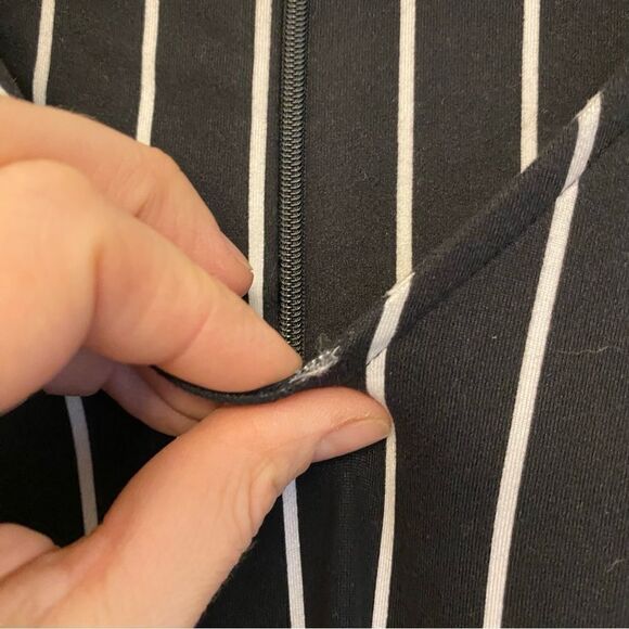 Est 1946 Black & White Striped Jumpsuit unitard cold shoulder long sleeve-xs - Picture 14 of 15